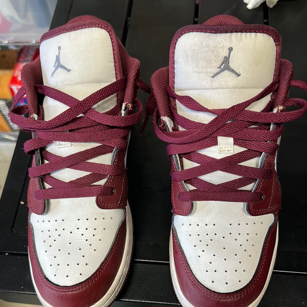 Nike Kids Sneakers in Maroon and White